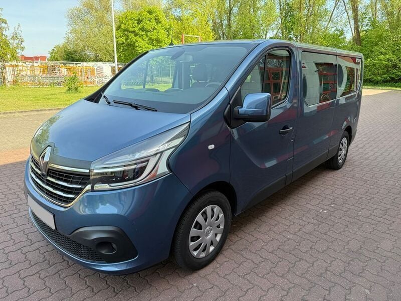Panoramablau Gebraucht 2019 Renault Trafic Life Van | 22.690 € - Bild 1/4