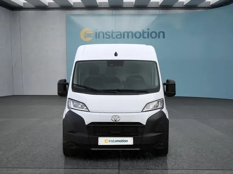 Gebraucht Toyota Proace 140 PS (102 kW) 2024 Weiß Van / Kleinbus