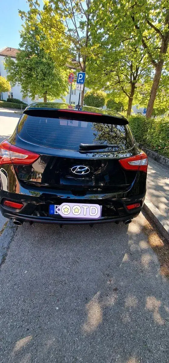 Gebraucht Hyundai i30 Turbo 186 PS (136 kW) 2016 Schwarz Limousine