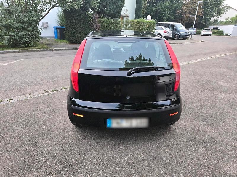 Gebraucht Fiat Punto 69 PS (50 kW) 2004 Schwarz Kleinwagen