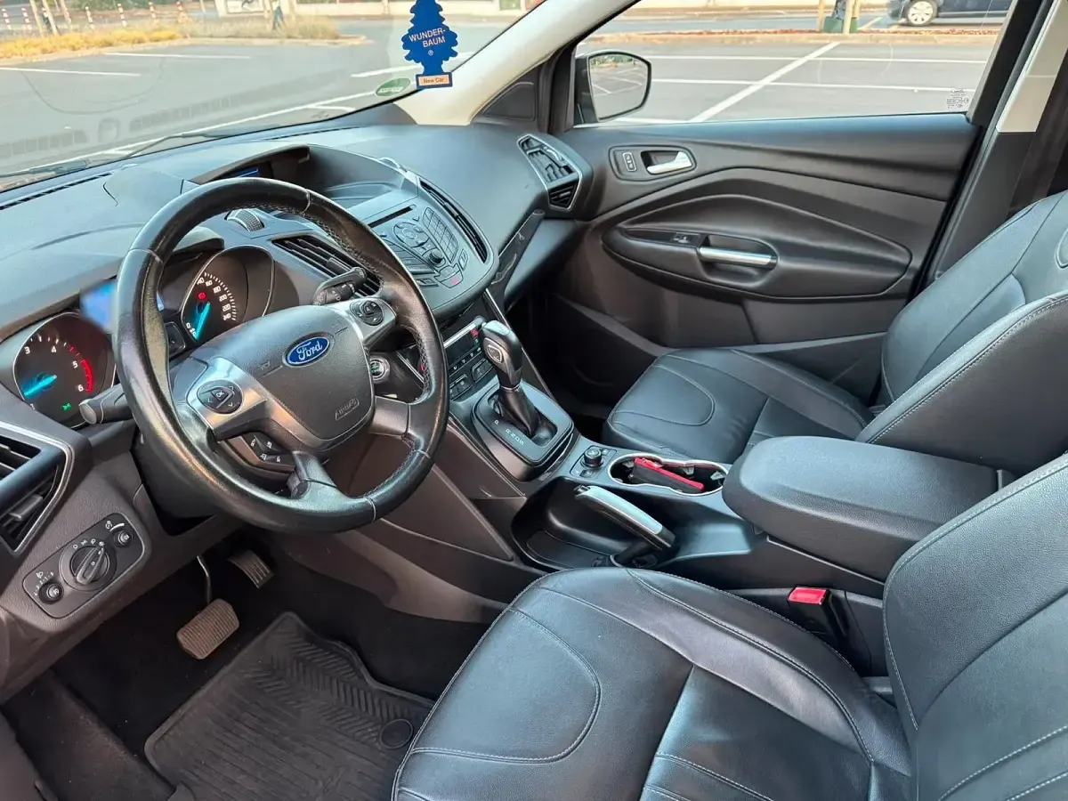 Gebraucht Ford Kuga Titanium 140 PS (102 kW) 2013 Schwarz SUV