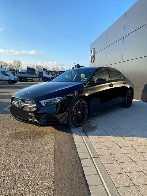 Schwarz Gebraucht 2021 Mercedes A35 AMG AMG Limousine | 37.300 € (Fairer Preis) - Bild 1/4