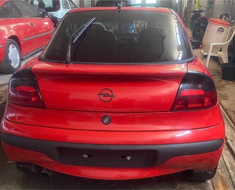 Gebraucht Opel Tigra 90 PS (66 kW) 1996 Rot Coupé