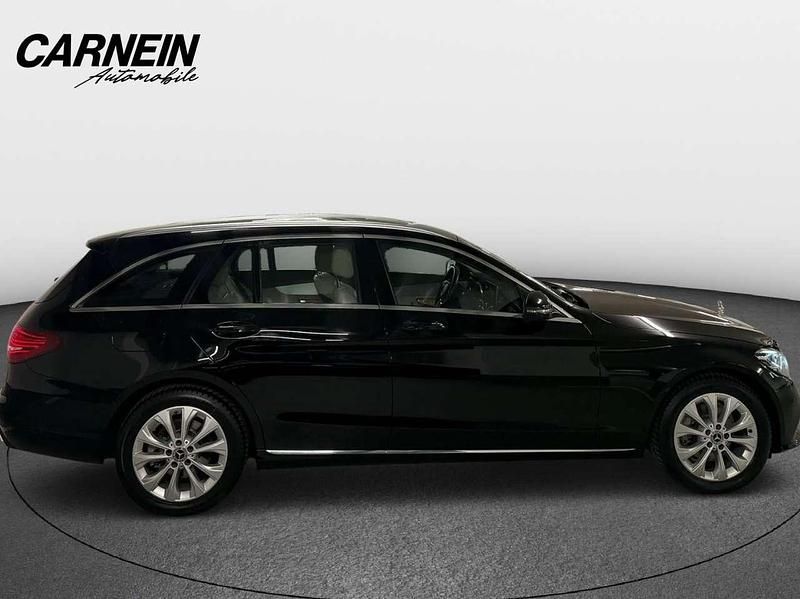 Gebraucht Mercedes C220 194 PS (142 kW) 2019 Schwarz Kombi
