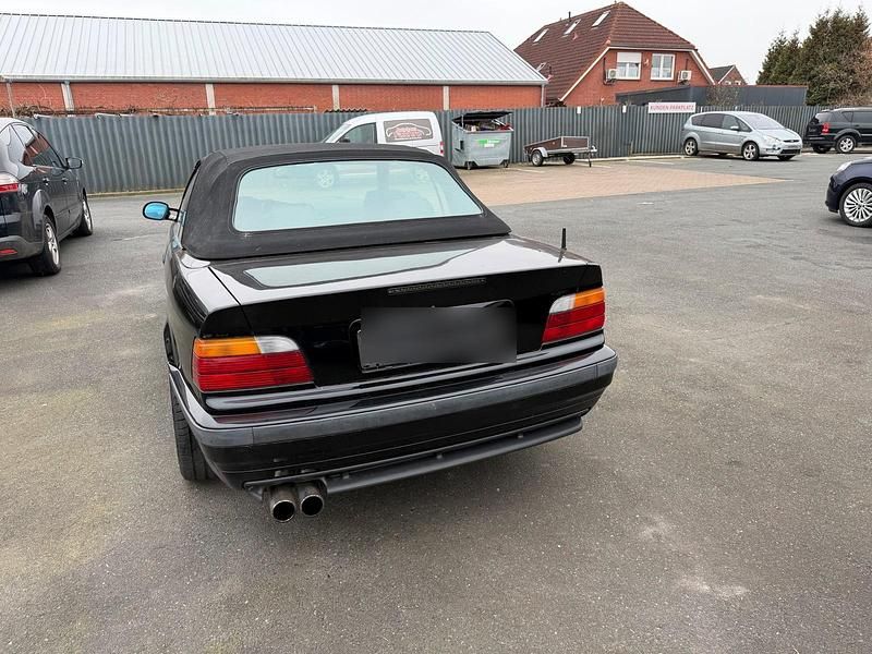 Gebraucht BMW 320 Cabriolet 150 PS (110 kW) 1997 Schwarz Cabrio
