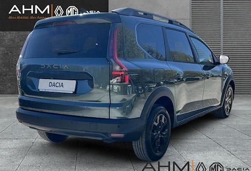Neu Dacia Jogger Extreme 122 PS (89 kW) 2026 Grün Van / Kleinbus