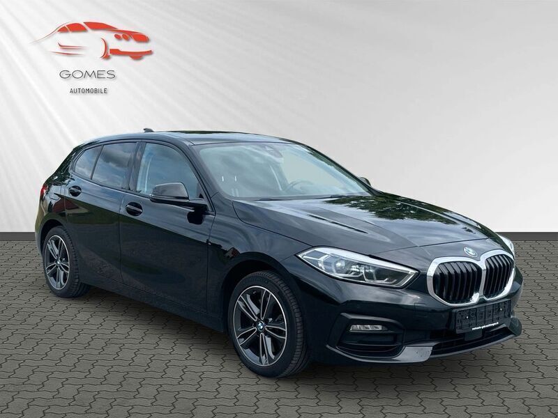 Schwarz Gebraucht 2020 BMW 120 Sport Line Kleinwagen | 18.990 € (Fairer Preis) - Bild 1/4