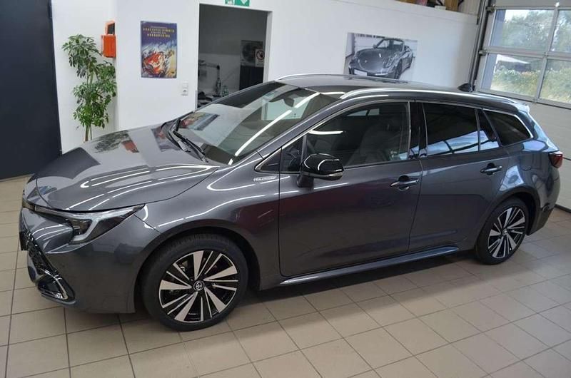 Ny Toyota Corolla 196 HK (144 kW) 2025 Grå Stationcar