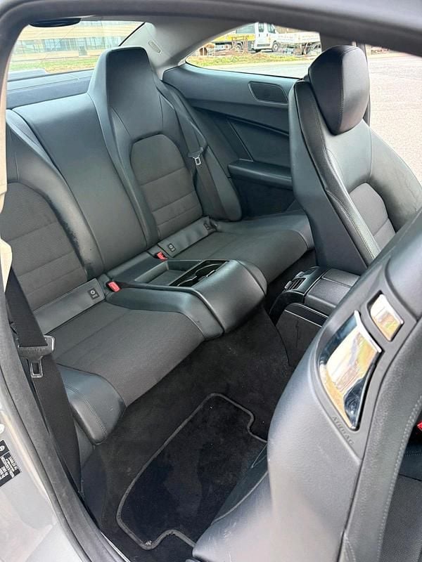 Gebraucht Mercedes C220 170 PS (125 kW) 2012 Silber Coupé