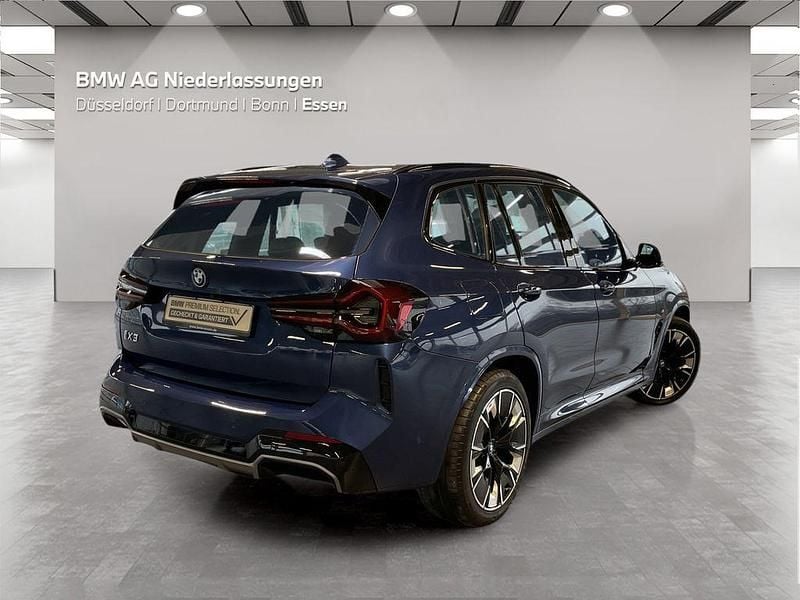 Gebraucht BMW iX3 Impressive 210 kW (286 PS) 2023 Blau SUV