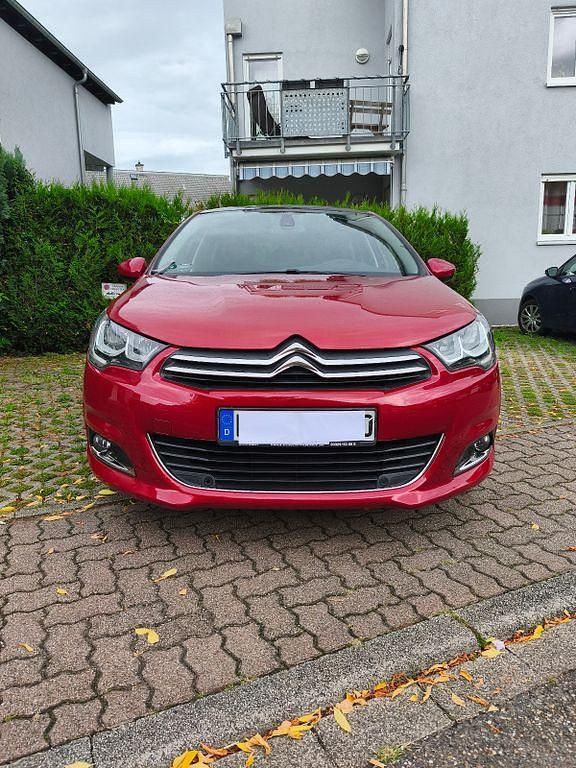 Rot Gebraucht 2017 Citroën C4 Business Class Limousine | 10.590 € (Fairer Preis) - Bild 1/4