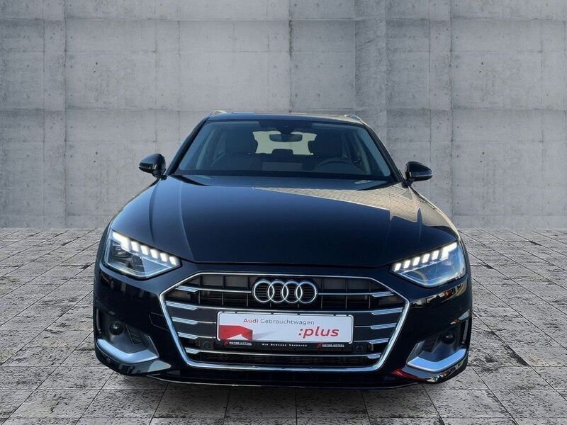 Gebraucht Audi A4 Advanced 204 PS (150 kW) 2024 Mythosschwarz metallic Kombi