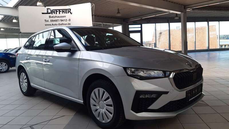 Silber Gebraucht 2024 Skoda Scala Kleinwagen | 23.990 € (Fairer Preis) - Bild 1/4