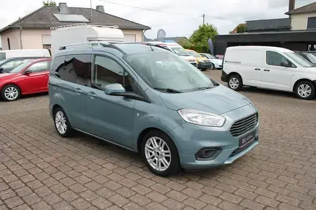 Gebraucht Ford Tourneo Courier Titanium 75 PS (55 kW) 2020 Blau Van / Kleinbus