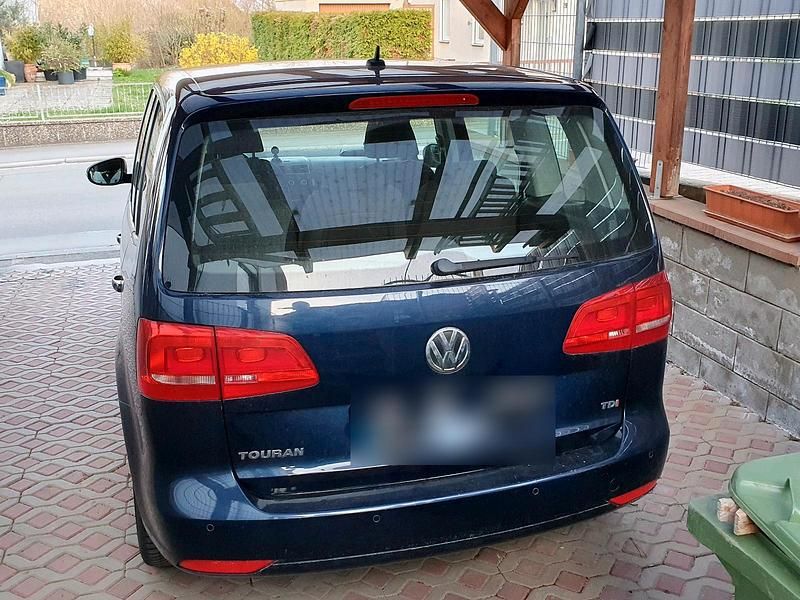 Gebraucht VW Touran 105 PS (77 kW) 2013 Blau Van / Kleinbus