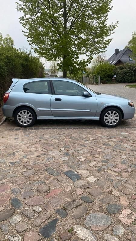 Blau Gebraucht 2006 Nissan Almera Kleinwagen | 3.200 € (Etwas zu teuer) - Bild 1/4