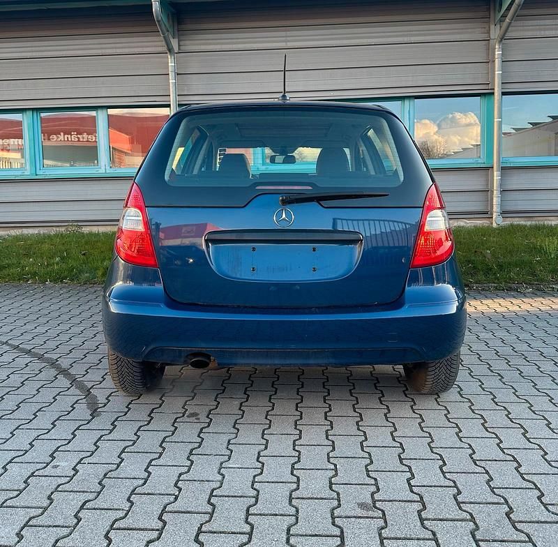 Gebraucht Mercedes A160 95 PS (69 kW) 2009 Blau Kleinwagen