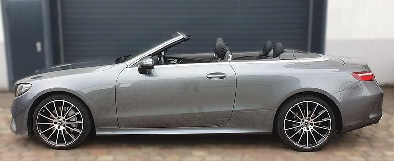 Grau Gebraucht 2019 Mercedes E300 AMG Cabrio | 39.999 € (Fairer Preis) - Bild 1/4