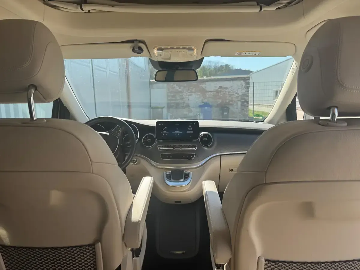 Gebraucht Mercedes V300 Marco Polo 237 PS (174 kW) 2023 Weiß Van / Kleinbus