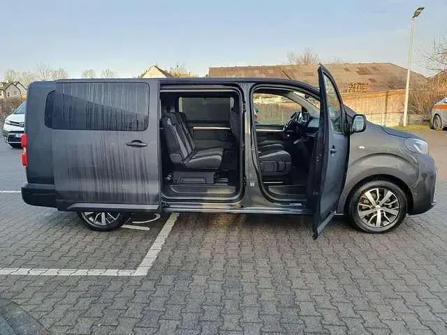 Gebraucht Toyota Proace 177 PS (130 kW) 2024 Grau Van / Kleinbus