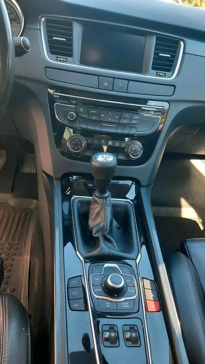 Gebraucht Peugeot 508 SW 156 PS (114 kW) 2011 Schwarz Kombi
