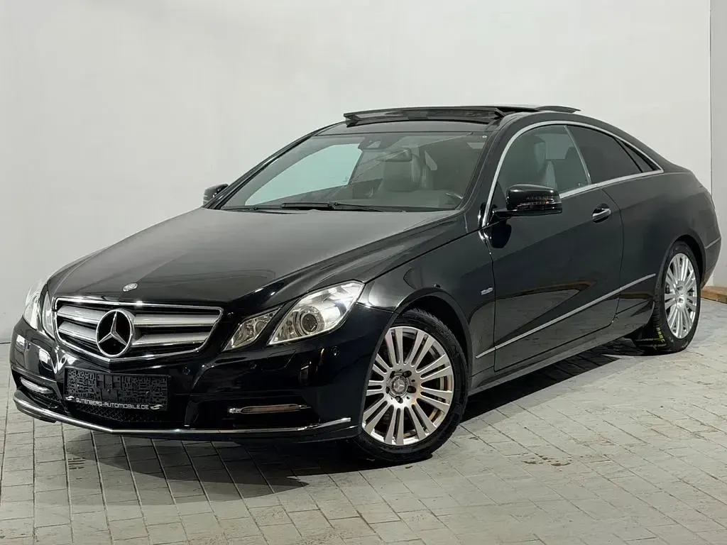 Gebraucht Mercedes E350 306 PS (225 kW) 2011 Schwarz Coupé