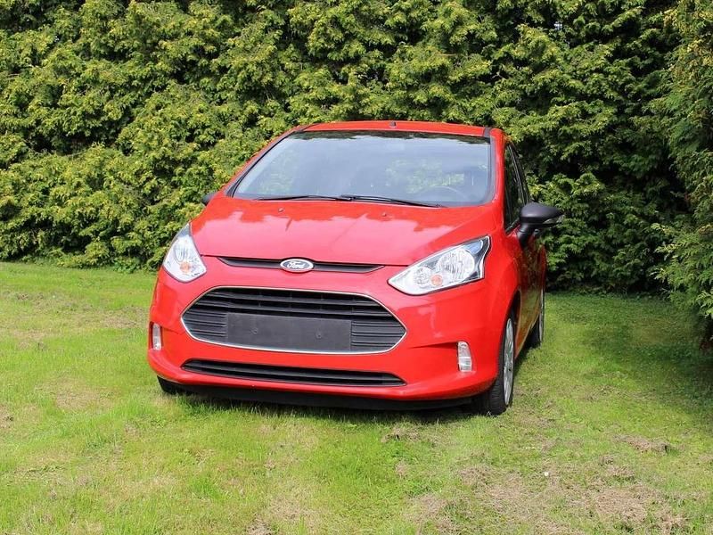 Rot Gebraucht 2014 Ford B-MAX Ambiente Van / Kleinbus | 5.999 € (Fairer Preis) - Bild 1/4