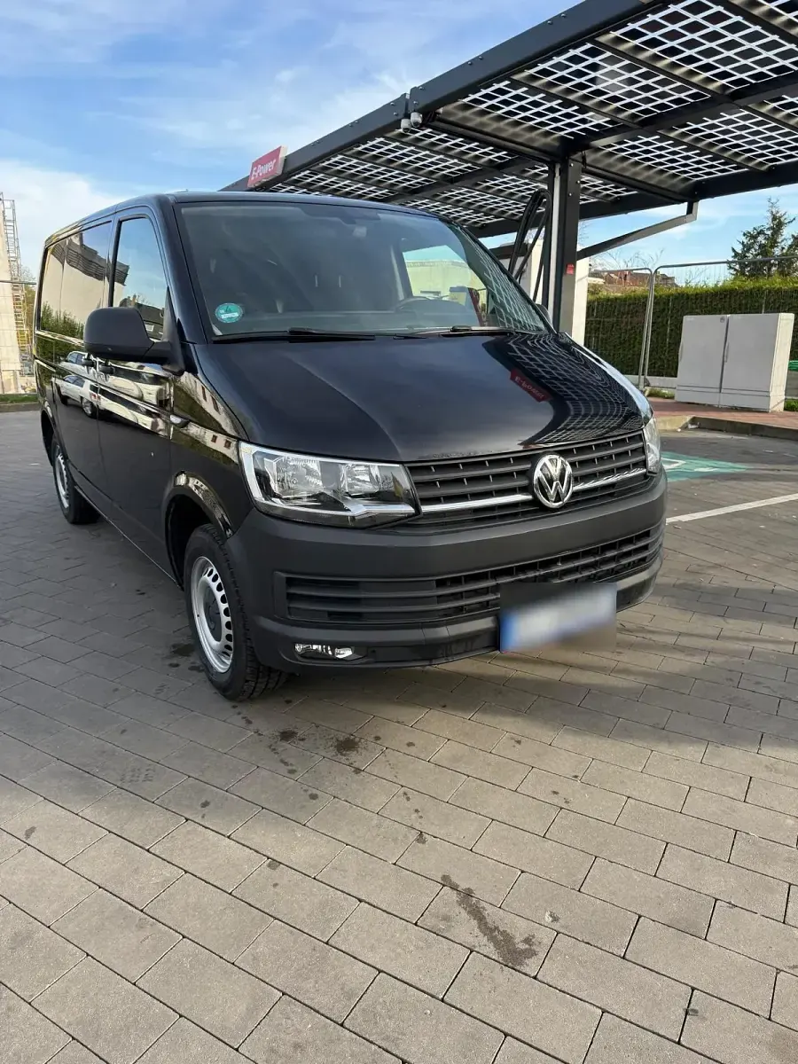 Usata VW Transporter 114 CV (83 kW) 2017 Nero Furgone