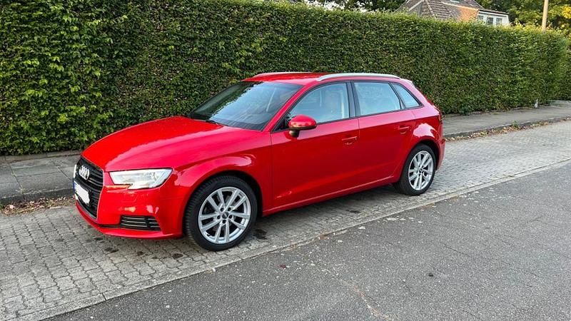 Gebraucht Audi A3 150 PS (110 kW) 2020 Rot Limousine