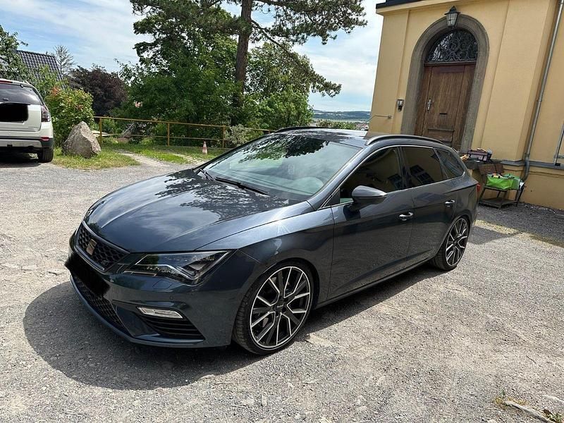 Grau Gebraucht 2020 Cupra Leon Kombi | 21.500 € (Guter Preis) - Bild 1/4