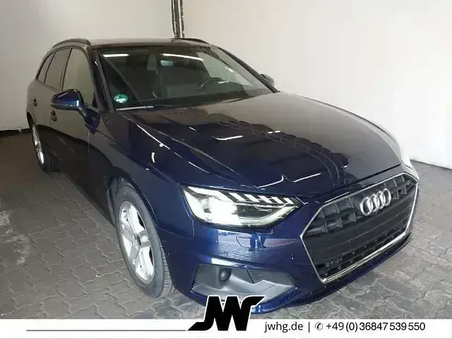 Gebraucht Audi A4 S-Line 204 PS (150 kW) 2023 Navarrablau metallic Kombi