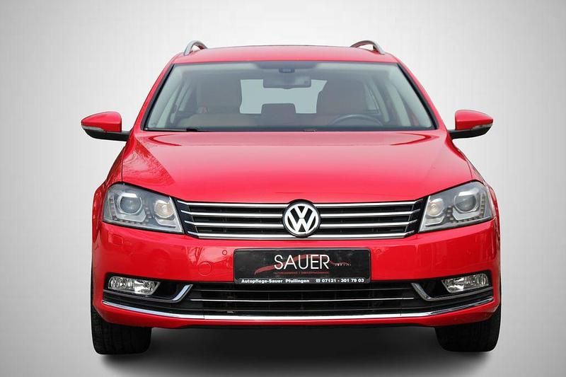 Gebraucht VW Passat Highline 160 PS (117 kW) 2012 Rot Kombi