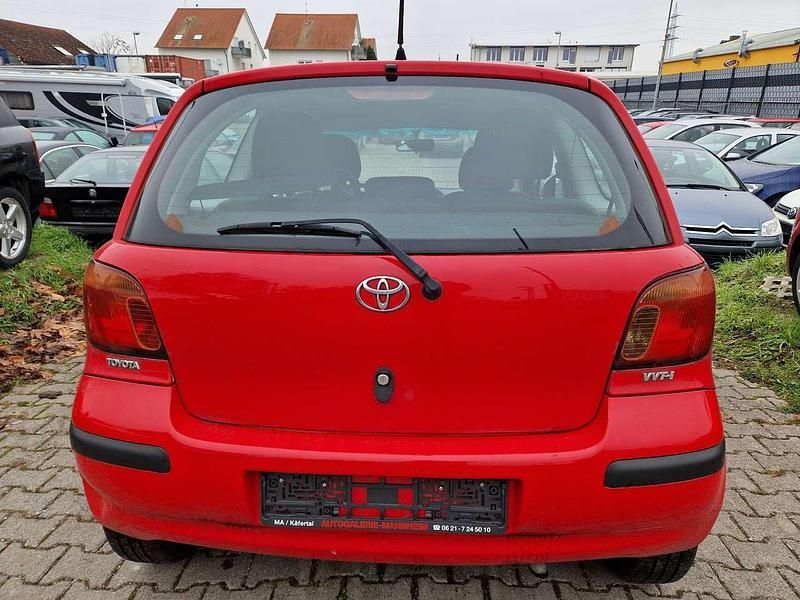 Gebraucht Toyota Yaris 65 PS (47 kW) 2005 Super red 5 Kleinwagen