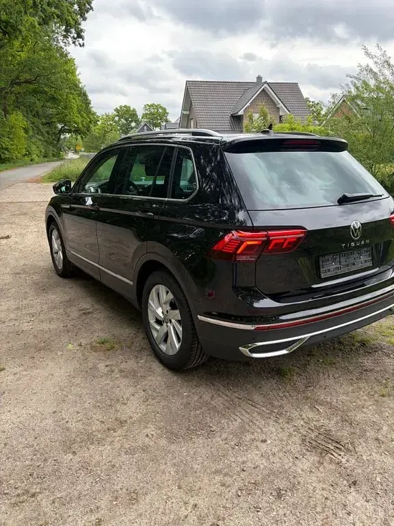Gebraucht VW Tiguan Elegance 150 PS (110 kW) 2024 Schwarz SUV