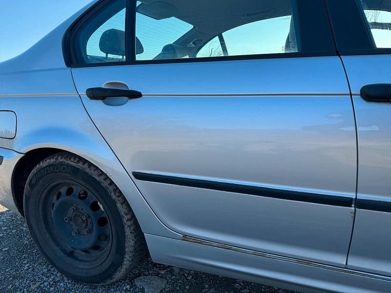 Gebraucht BMW 318 143 PS (105 kW) 2003 Grau Limousine