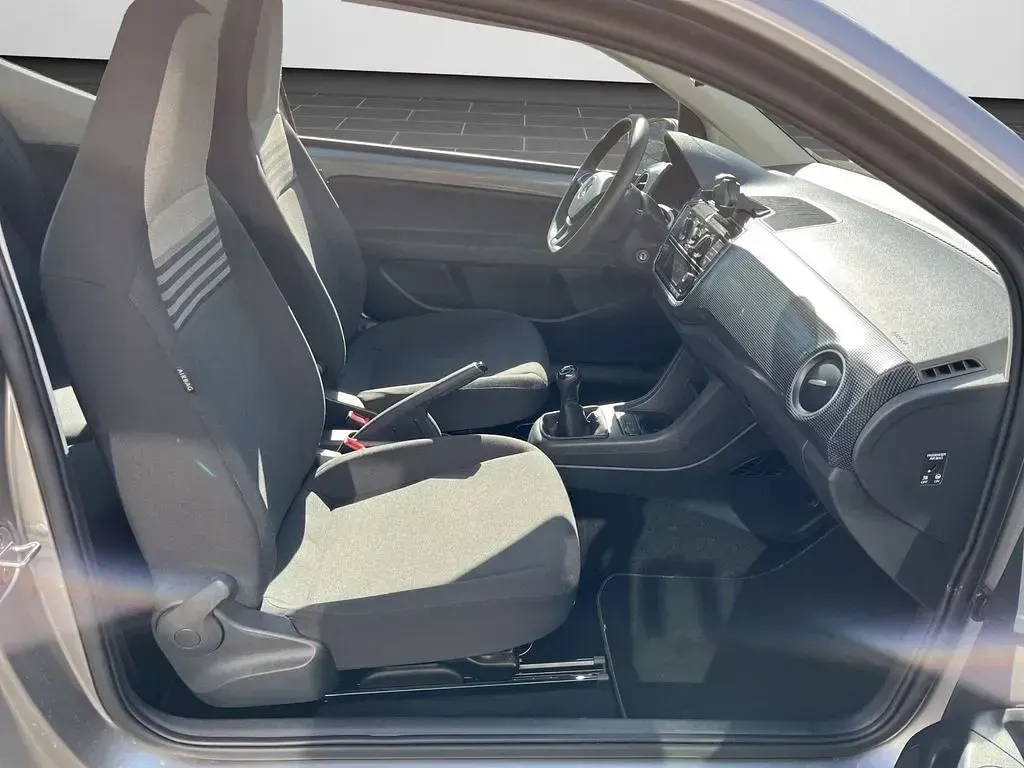 Gebraucht VW up! 65 PS (47 kW) 2021 Tungsten silver metallic (metallic) Kleinwagen