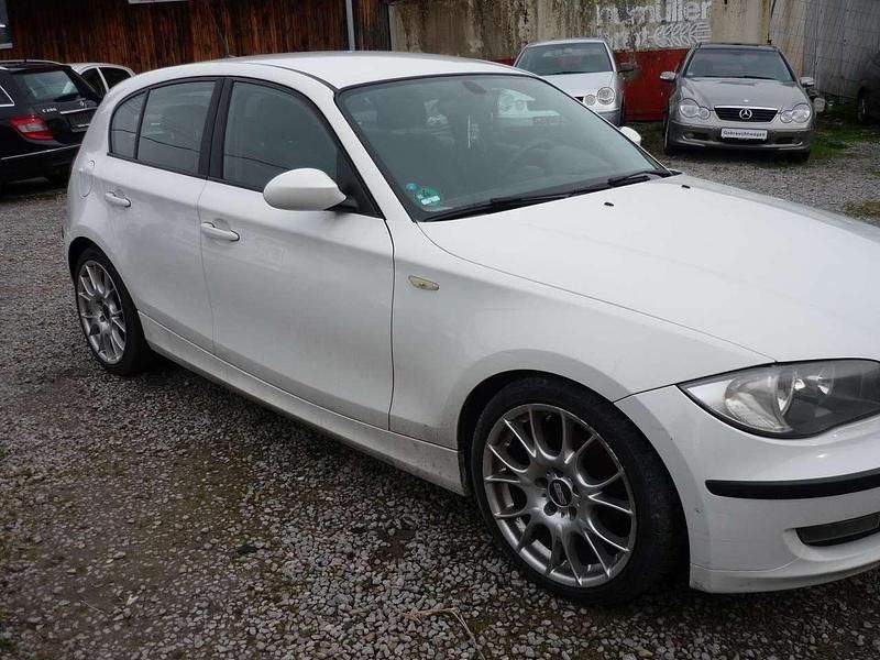 Gebraucht BMW 116 122 PS (89 kW) 2008 Weiß Kleinwagen