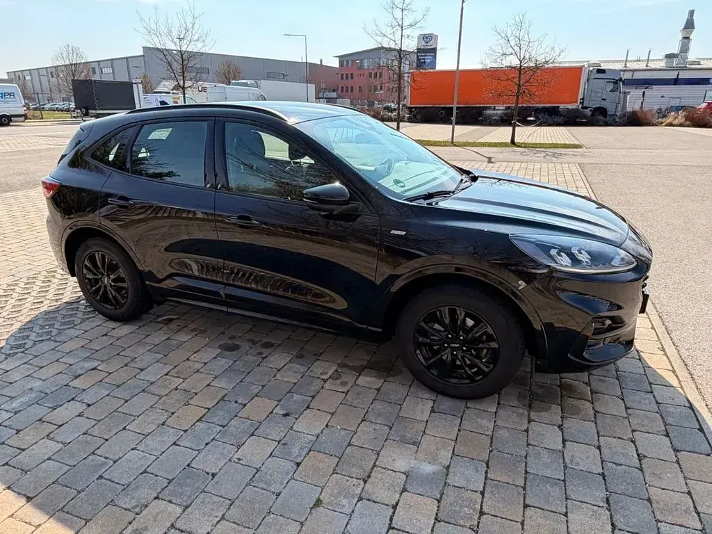 Gebraucht Ford Kuga ST-Line 150 PS (110 kW) 2020 Schwarz SUV
