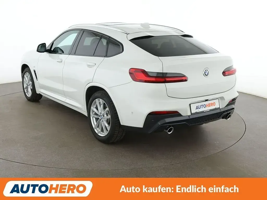 Gebraucht BMW X4 M Sport 190 PS (139 kW) 2021 Weiß SUV