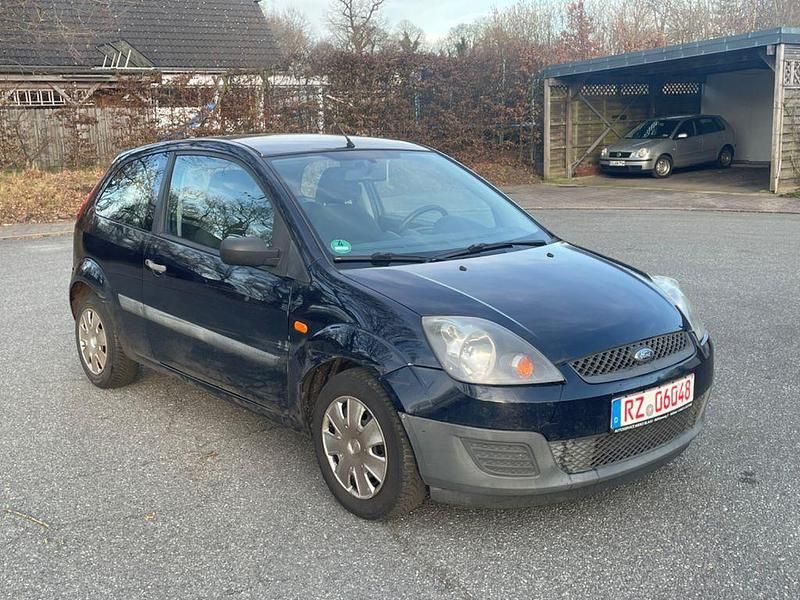 Gebraucht Ford Fiesta Ambiente 60 PS (44 kW) 2006 Blau Kleinwagen