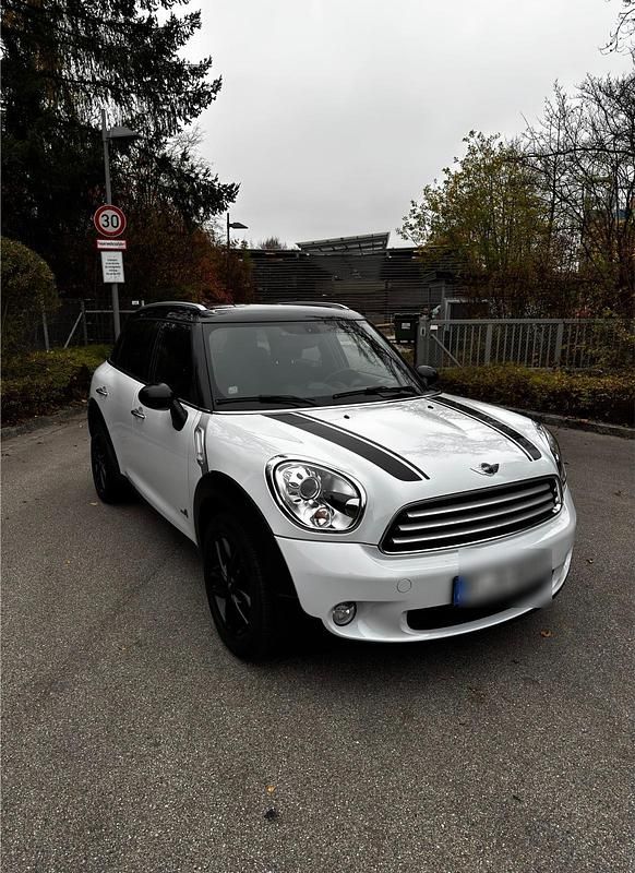 Weiß Gebraucht 2012 Mini Cooper D Countryman SUV | 10.999 € (Etwas zu teuer) - Bild 1/4