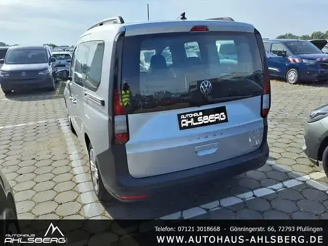 Gebraucht VW Caddy 122 PS (89 kW) 2023 Reflexsilber Van / Kleinbus