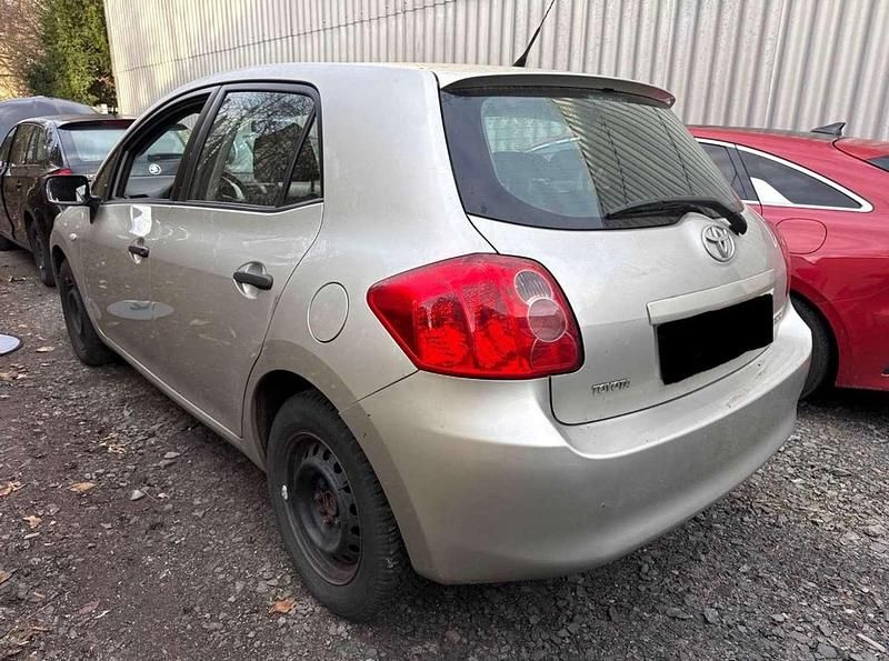 Gebraucht Toyota Auris Team 97 PS (71 kW) 2008 Silber Limousine