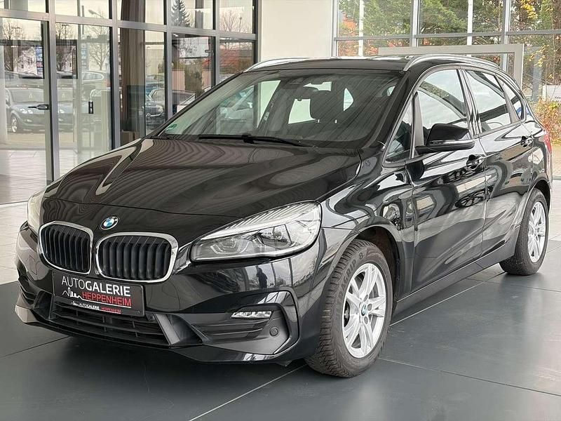 Saphirschwarz Gebraucht 2018 BMW 218 Kombi | 18.500 € (Etwas zu teuer) - Bild 1/4