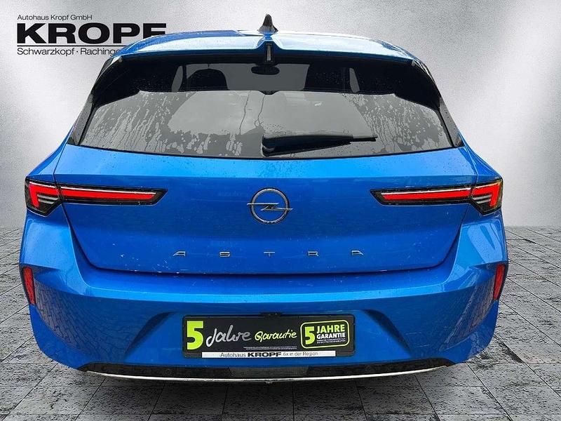 Gebraucht Opel Astra Elegance 131 PS (96 kW) 2022 Kobalt blau/vertigo blau Limousine