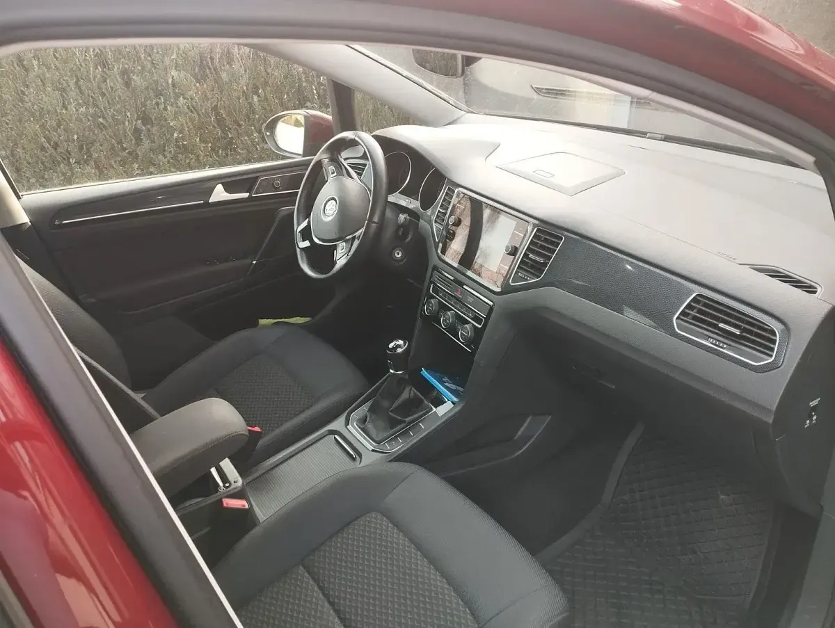 Gebraucht VW Golf VII United 116 PS (85 kW) 2020 Braun Van / Kleinbus