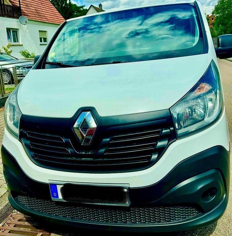 Weiß Gebraucht 2016 Renault Trafic Komfort Van | 6.300 € (Teuer) - Bild 1/4