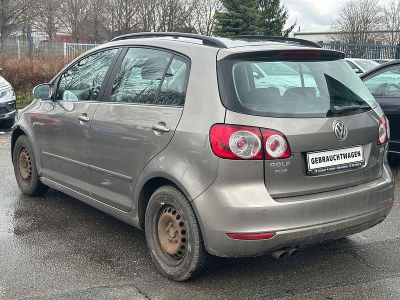 Gebraucht VW Golf Plus Cross Comfortline 122 PS (89 kW) 2009 Braun Van / Kleinbus