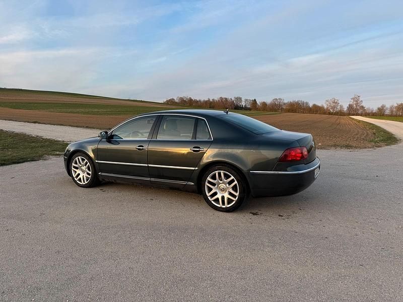 Second-hand VW Phaeton 224 CP (164 kW) 2008 Verde Berlinǎ