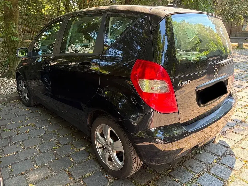 Gebraucht Mercedes A160 95 PS (69 kW) 2011 Schwarz Kleinwagen